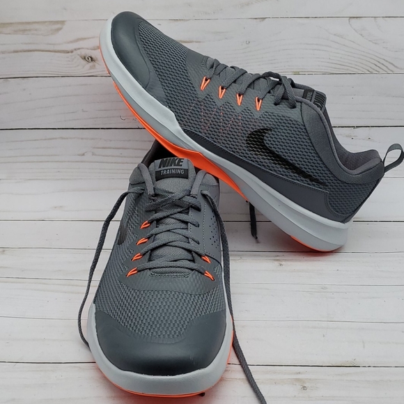 nike nike legend trainer